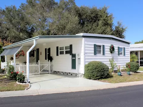 18 Sabal Palm Dr, Largo, FL 33770