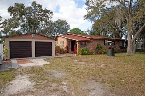 6787 Tree St, Largo, FL 33773