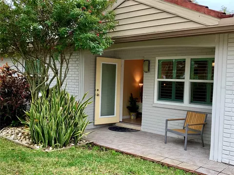 27 Mango St, Clearwater Beach, FL 33767