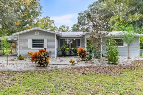 903 10th Ave SW, Ruskin, FL 33570