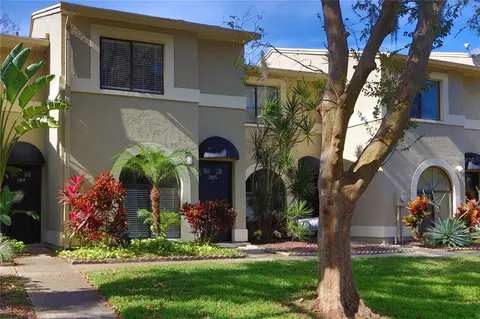 3590 Whispering Oaks Ln #5, Palm Harbor, FL 34684