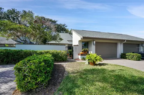 10614 Andrew Ln, Seminole, FL 33777