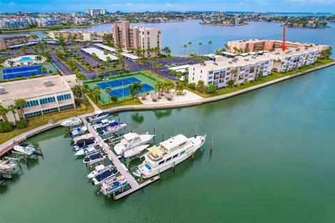 7645 Sun Island Dr S #101, South Pasadena, FL 33707