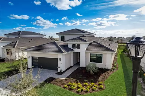 17714 Cresswind Ter, Lakewood Ranch, FL 34211
