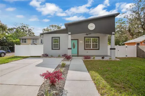 636 Hickman Ct S, Saint Petersburg, FL 33705