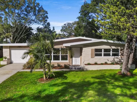 1416 Nursery Rd, Clearwater, FL 33756