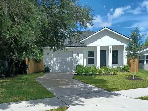 6534 Wayne St, Saint Petersburg, FL 33702
