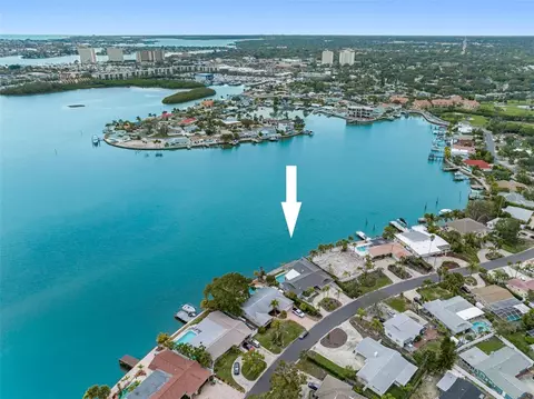 1894 Dolphin Blvd S, Saint Petersburg, FL 33707