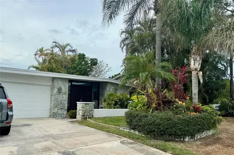 11400 9th St E, Treasure Island, FL 33706