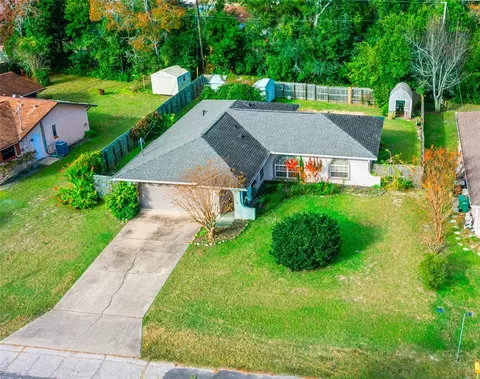 9890 N Cortlandt Dr, Citrus Springs, FL 34434