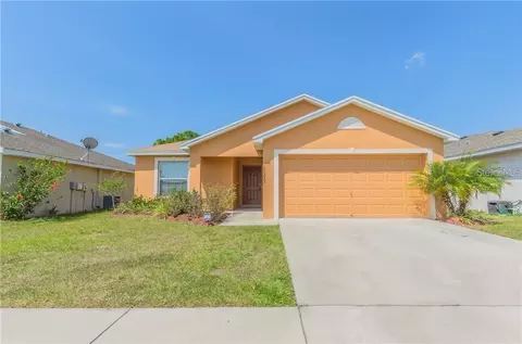 11225 Southwind Lake Dr, Gibsonton, FL 33534