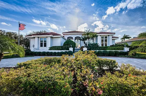 5902 Pelican Bay Plz S, Gulfport, FL 33707