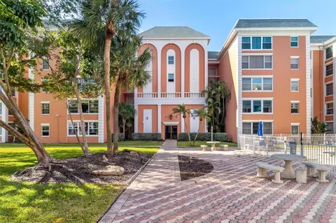 6960 20th Ave N #409, Saint Petersburg, FL 33710