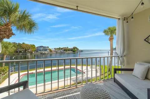 1361 Snell Isle Blvd NE #6, Saint Petersburg, FL 33704
