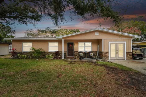 331 Country Club Dr, Oldsmar, FL 34677