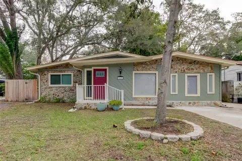 1663 San Mateo Dr, Dunedin, FL 34698