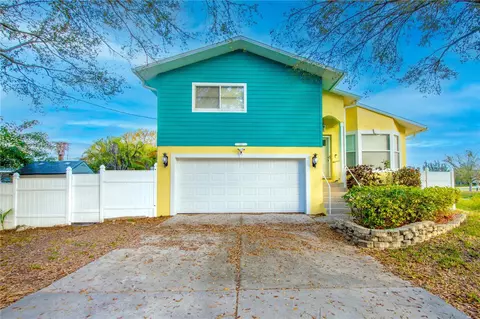 1261 Plaza Comercio NE, Saint Petersburg, FL 33702