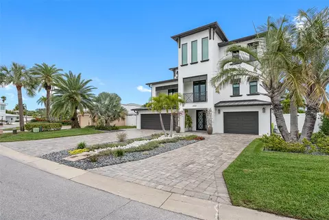 250 Bath Club Blvd N, North Redington Beach, FL 33708