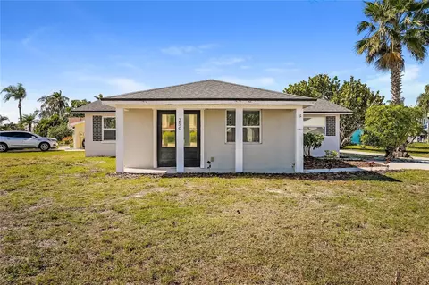 250 176th Ave E, Redington Shores, FL 33708