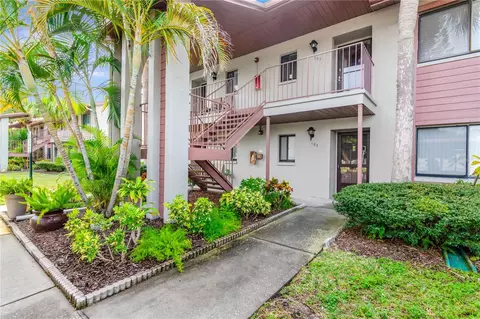 727 83rd Ave N #202, Saint Petersburg, FL 33702
