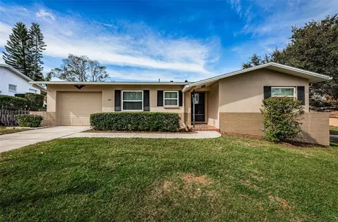 539 66th St N, Palm Harbor, FL 34684