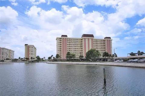 4775 Cove Cir #903, Saint Petersburg, FL 33708