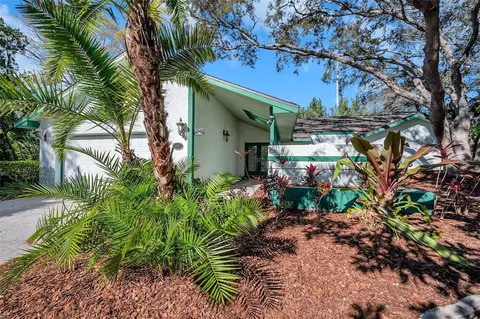 360 Fernshire Ct, Palm Harbor, FL 34683