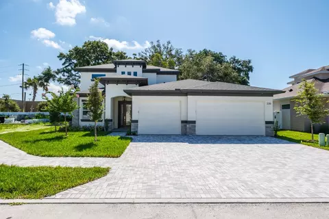 220 Larocca Ct, Palm Harbor, FL 34683