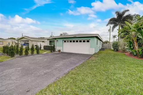 10440 Orange Blossom Ln, Seminole, FL 33772