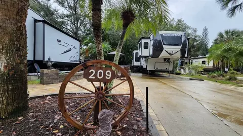 209 Horseshoe Bnd, Lake Wales, FL 33898