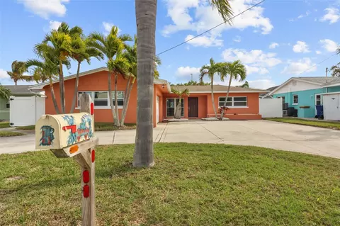 537 Crystal Dr, Madeira Beach, FL 33708