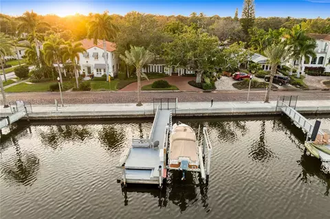 2610 Coffee Pot Blvd NE, Saint Petersburg, FL 33704