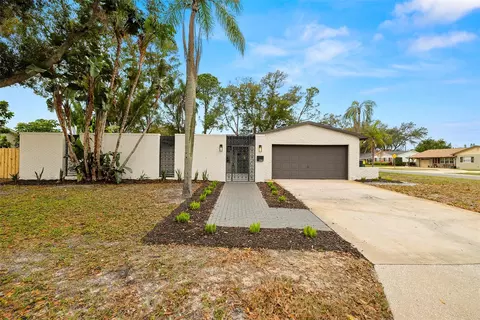 2580 62nd St N, Saint Petersburg, FL 33710