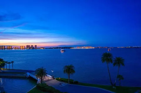 2 Seaside Ln #601, Belleair, FL 33756