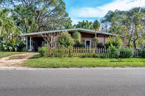 89 Diane Dr, Dunedin, FL 34698