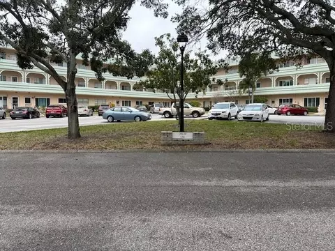 2286 Norwegian Dr #10, Clearwater, FL 33763