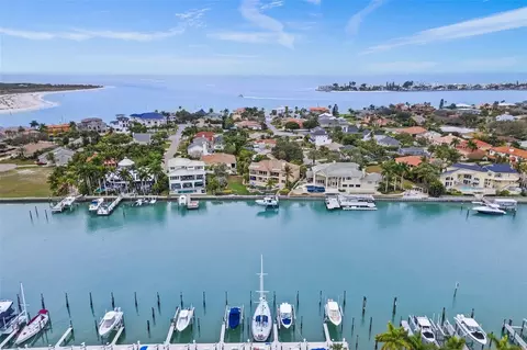624 Pinta Dr, Tierra Verde, FL 33715