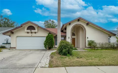 18 Ridgecroft Ln, Safety Harbor, FL 34695