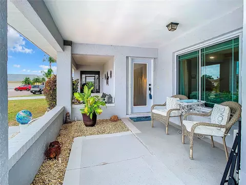 305 Bryce Ct, Sun City Center, FL 33573