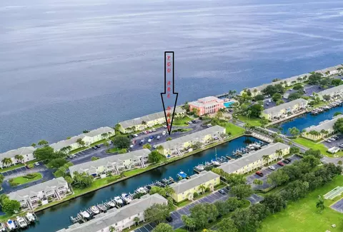 4911 Coquina Key Dr SE #F, Saint Petersburg, FL 33705
