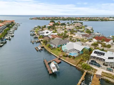 6321 Cocoa Ln, Apollo Beach, FL 33572