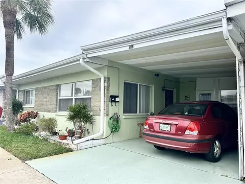 250 Rosery Rd NW #306, Largo, FL 33770