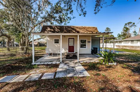 12551 Wildrose Ave, New Port Richey, FL 34654