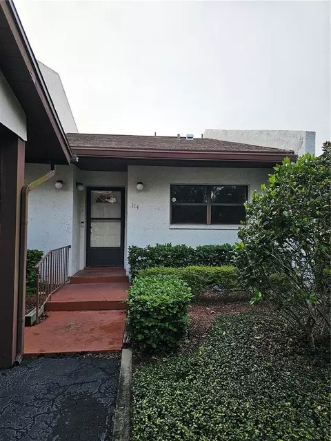 7614 Radcliffe Cir #B114, Port Richey, FL 34668