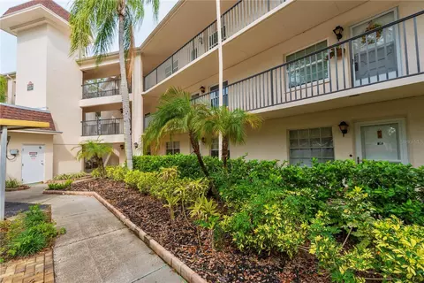 820 Virginia St #210, Dunedin, FL 34698