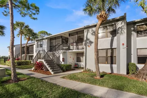 2073 Skimmer Ct W #224, Clearwater, FL 33762