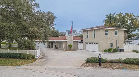 13478 98th Ave, Seminole, FL 33776