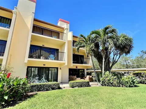 7530 Sunshine Skyway Ln S #P7, Saint Petersburg, FL 33711