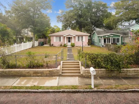 327 5th Ave N, Safety Harbor, FL 34695