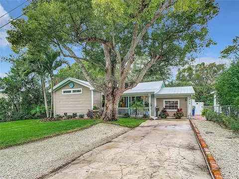 1409 Ohio Ave, Palm Harbor, FL 34683